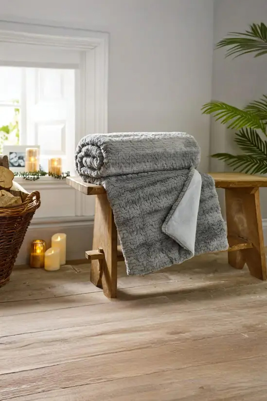 The Lynden Company Ashridge Throw