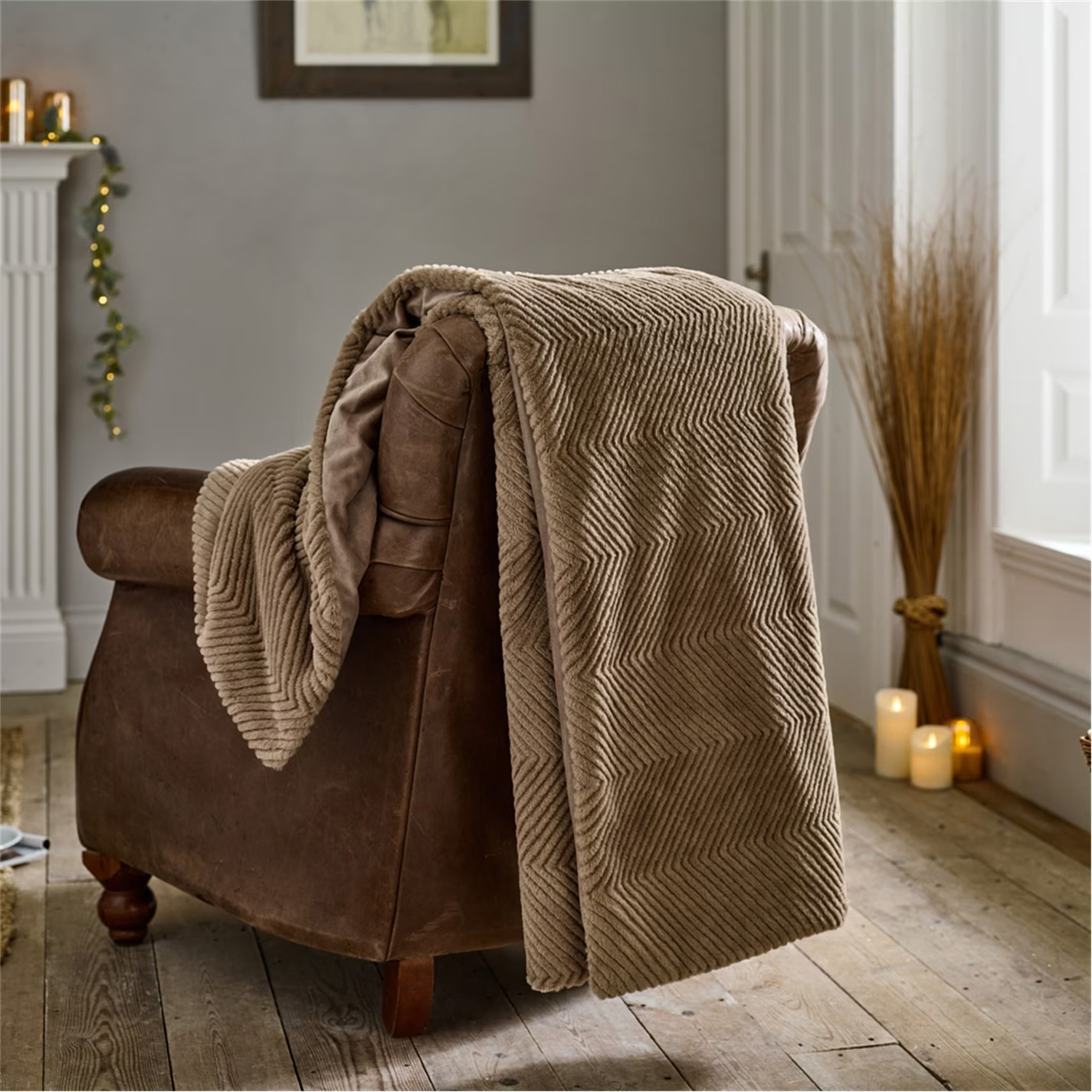The Lynden Company Burghley Throw